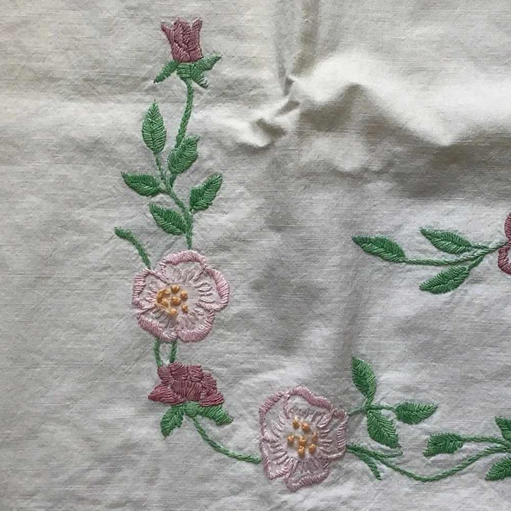 Vintage Embroidered Floral Pillowcase Set of 2